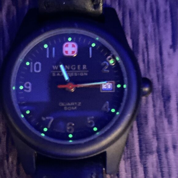 Wenger Sak Design Swiss Black Women’s Watch Date With Original Band New Battery - Picture 11 of 11